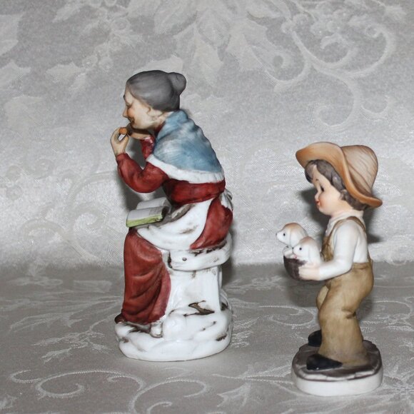 Vintage Bisque Figurine Grandma Playing Flute - Picture 7 of 12